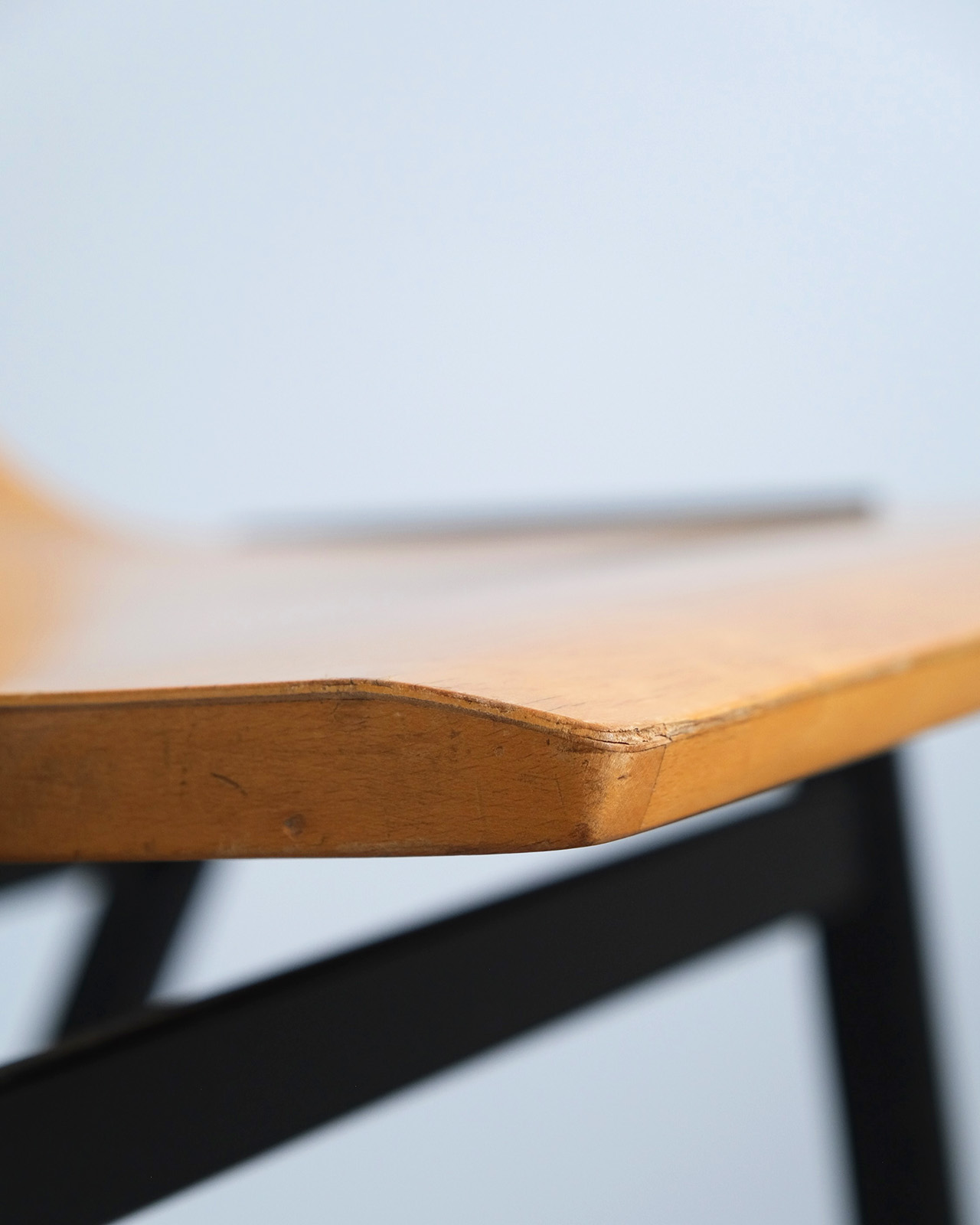 “860” Stacking Chair