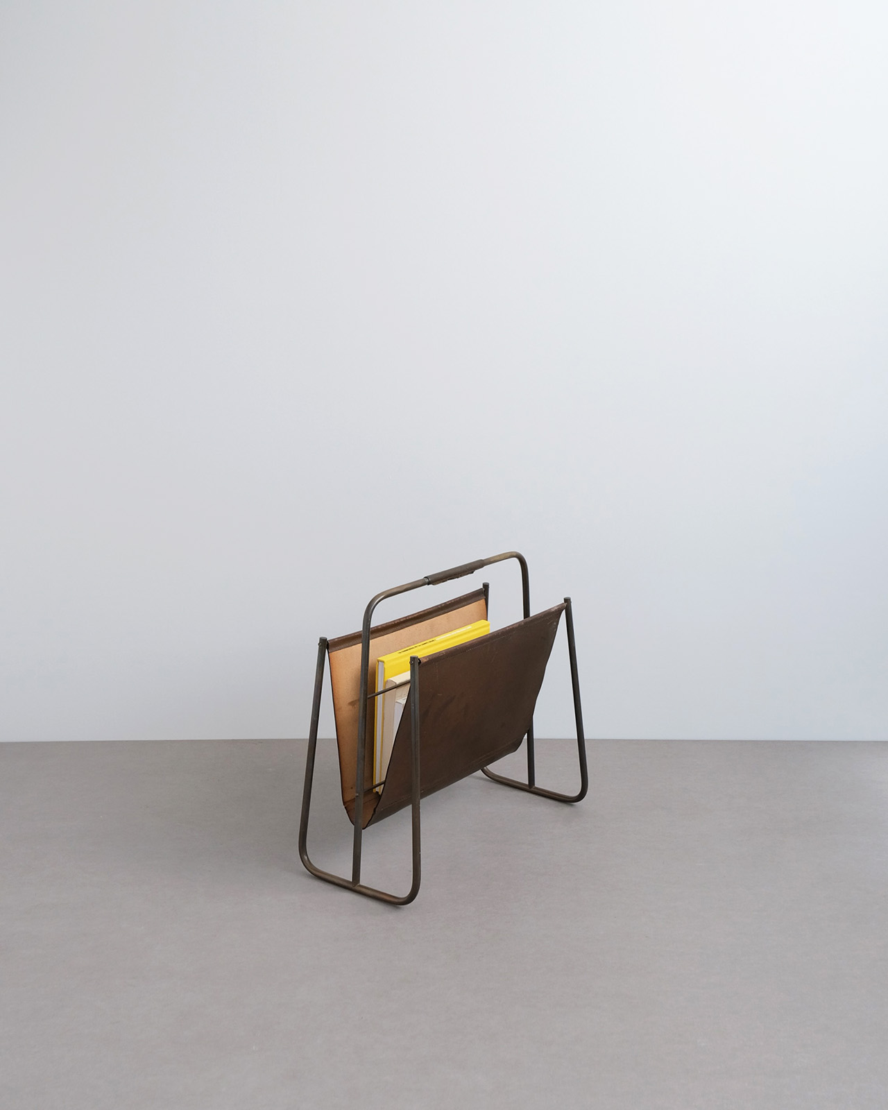 “4101” Magazine rack