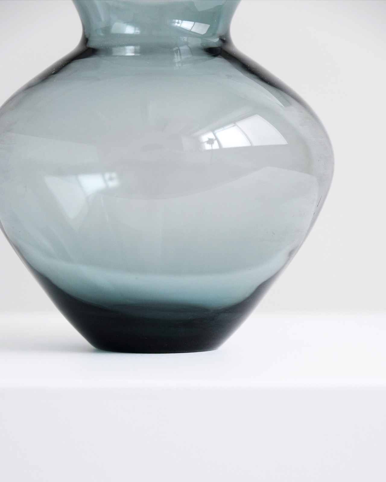 “438.04” Glass Vase
