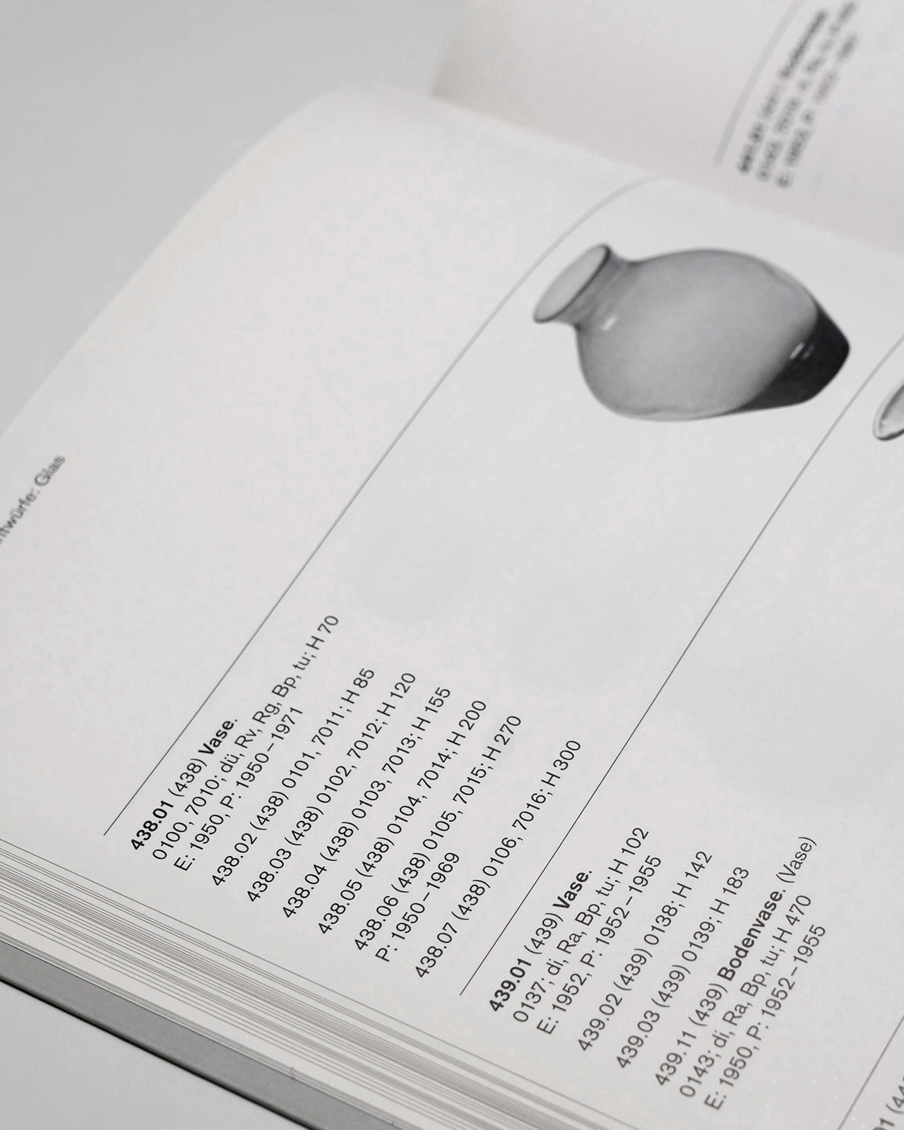 “438.04” Glass Vase